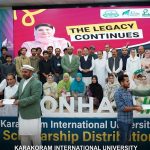 پنجاب کا گلگت بلتستان کے طلباء کیلئے 6 کروڑ سے زائد مالیت کی سکالرشپ کا تاریخی تحفہ……..وزیر تعلیم پنجاب نے وزیر اعلیٰ مریم نواز کی جانب سے گلگت کے 500 نوجوانوں میں سکالرشپ تقسیم……..جی بی کے نوجوانوں کیلئے 1000 گوگل کیرئیر سکالرشپ کا بھی اعلان، لیپ ٹاپ بھی بھجوائیں گے۔ وزیر تعلیم